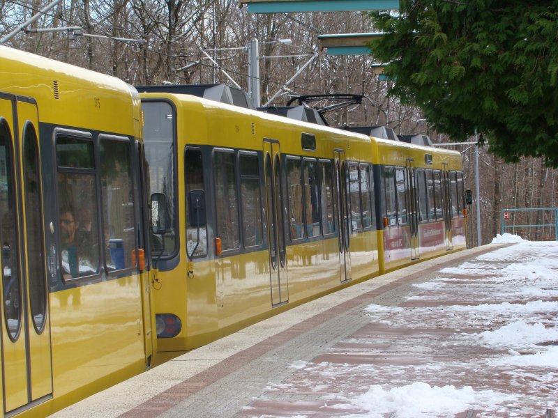 Der 2. Zugteil einer SSB Stadtbahn am 22.11.2008