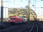 BR 101 115-4 kommt mit dem IC 2311 aus Westerland nach Heidelberg von der Hohenzollernbrcke in den Klner Hbf gefahren am 15.02.08.